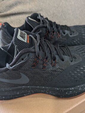 Nike Zoom Winflo 4 Shield Black Anthracite 2017 Size 8 Great Condition